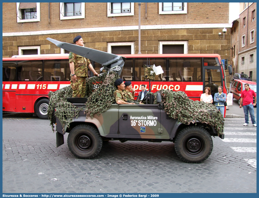 AM AI196
Aeronautica Militare Italiana
Land Rover Defender 90
Parole chiave: AMI;A.M.I.;Aeronautica;Militare;Italiana;Land;Rover;Defender;90;AI196