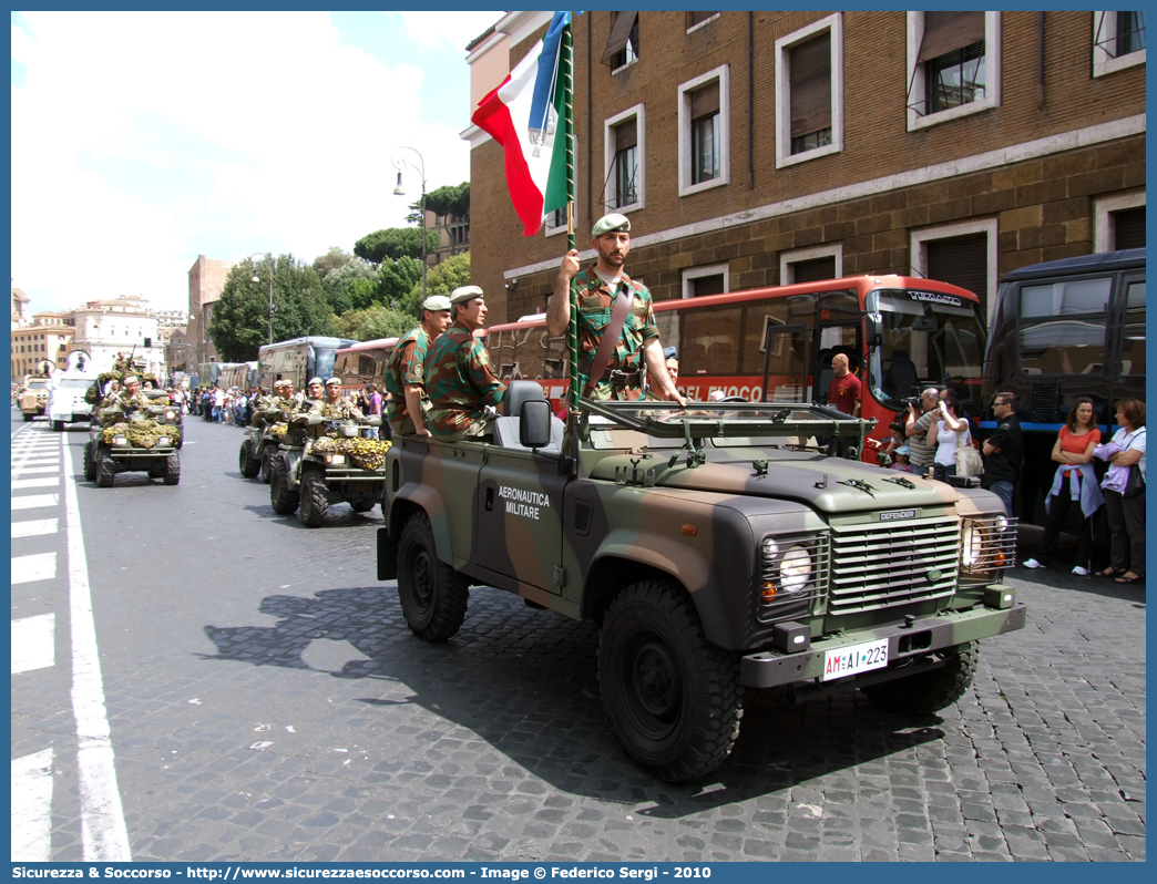 AM AI223
Aeronautica Militare Italiana
Land Rover Defender 90
Parole chiave: AMI;A.M.I.;Aeronautica;Militare;Italiana;Land;Rover;Defender;90;AI223