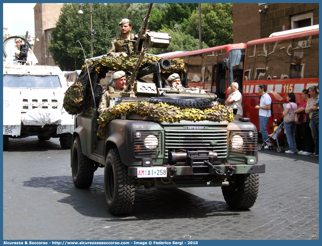 AM AI258
Aeronautica Militare Italiana
Land Rover Defender 90
Parole chiave: AMI;A.M.I.;Aeronautica;Militare;Italiana;Land;Rover;Defender;90;AI258