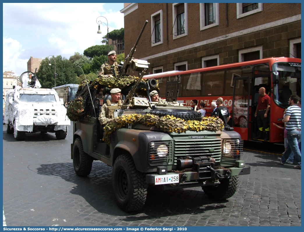 AM AI258
Aeronautica Militare Italiana
Land Rover Defender 90
Parole chiave: AMI;A.M.I.;Aeronautica;Militare;Italiana;Land;Rover;Defender;90;AI258