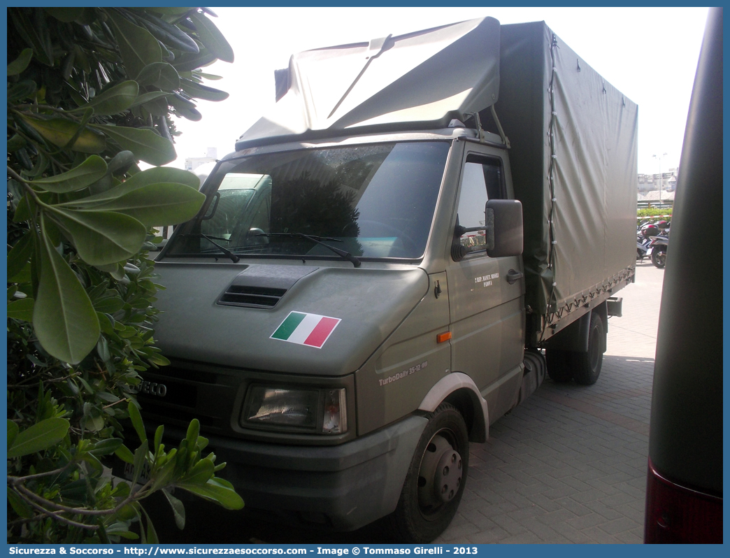 AM AK126
Aeronautica Militare Italiana
Iveco Daily 35-12 II serie
Parole chiave: AMI;A.M.I.;Aeronautica;Militare;Italiana;Iveco;Daily;35-12;35;12