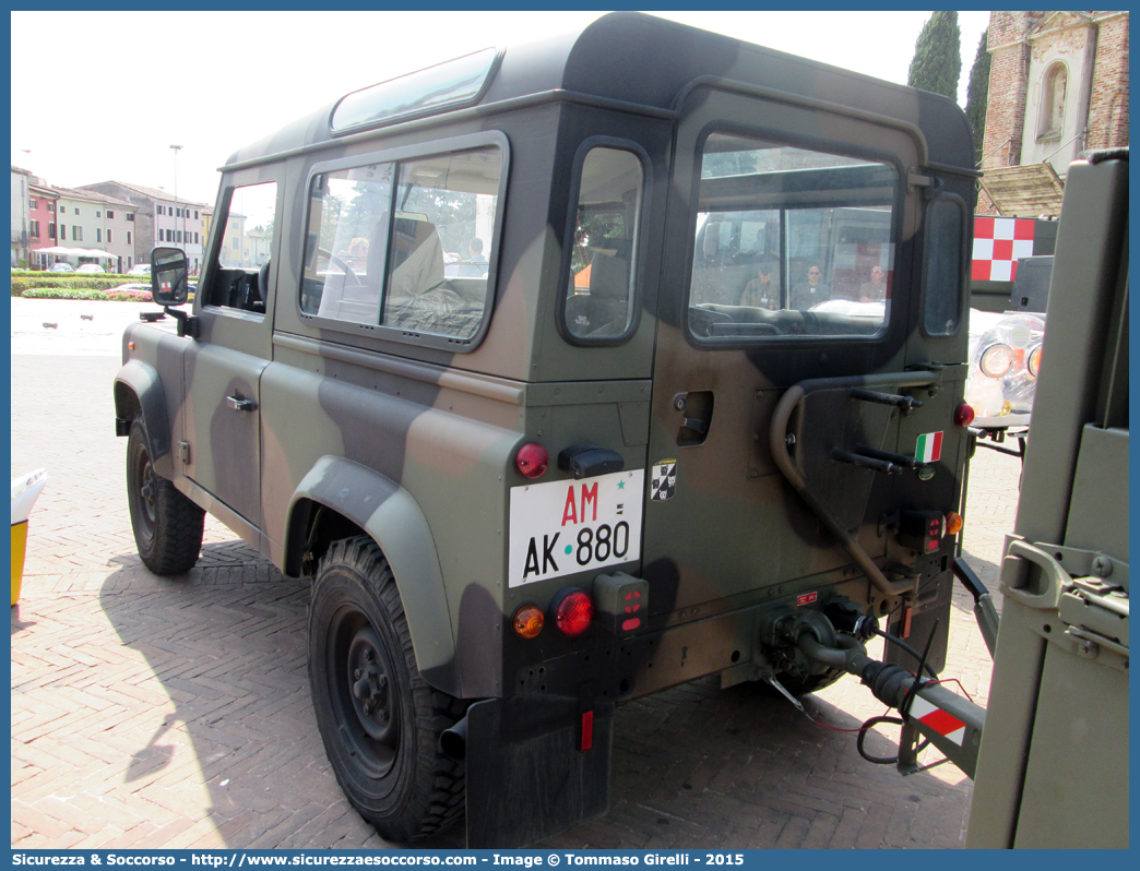 AM AK880
Aeronautica Militare Italiana
Land Rover Defender 90
Parole chiave: A.M.I.;AMI;Aeronautica;Militare;Italiana;Land Rover;Defender;90