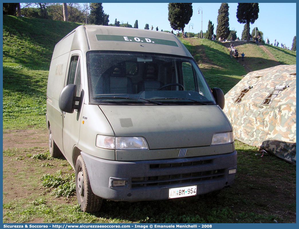 AM BM954
Aeronautica Militare Italiana
Artificieri - E.O.D.
Fiat Ducato II serie
Parole chiave: A.M.;A.M.I.;AM;AMI;Aeronautica;Militare;Italiana;Artificieri;E.O.D.;EOD;Fiat;Ducato;BM954