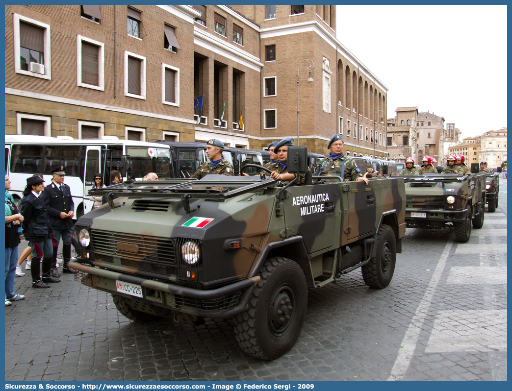 AM CC225
Aeronautica Militare Italiana
Iveco VM90T
Parole chiave: AMI;A.M.I.;Aeronautica;Militare;Italiana;Iveco;VM;90;VM90