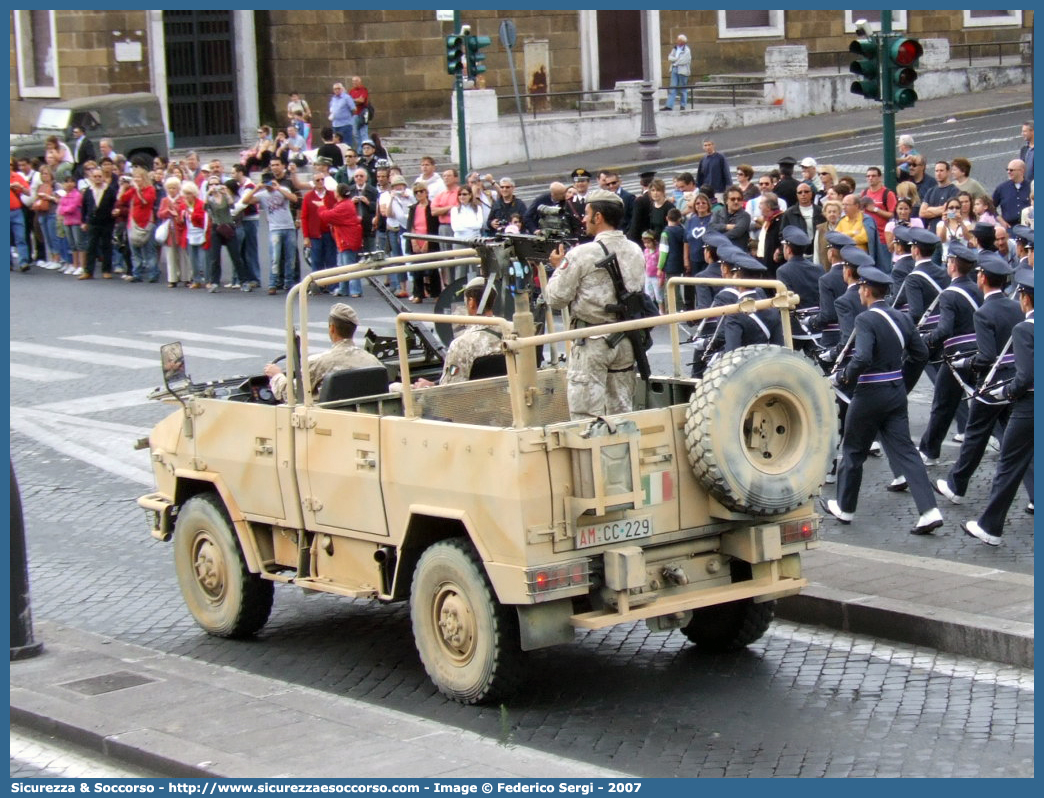 AM CC229
Aeronautica Militare Italiana
Iveco VM90T
Parole chiave: AMI;A.M.I.;Aeronautica;Militare;Italiana;Iveco;VM;90;VM90