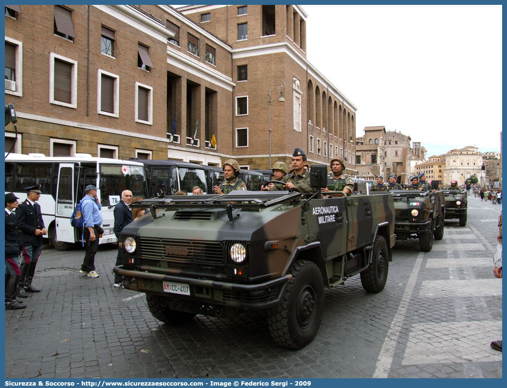 AM CC407
Aeronautica Militare Italiana
Iveco VM90T
Parole chiave: AMI;A.M.I.;Aeronautica;Militare;Italiana;Iveco;VM;90;VM90