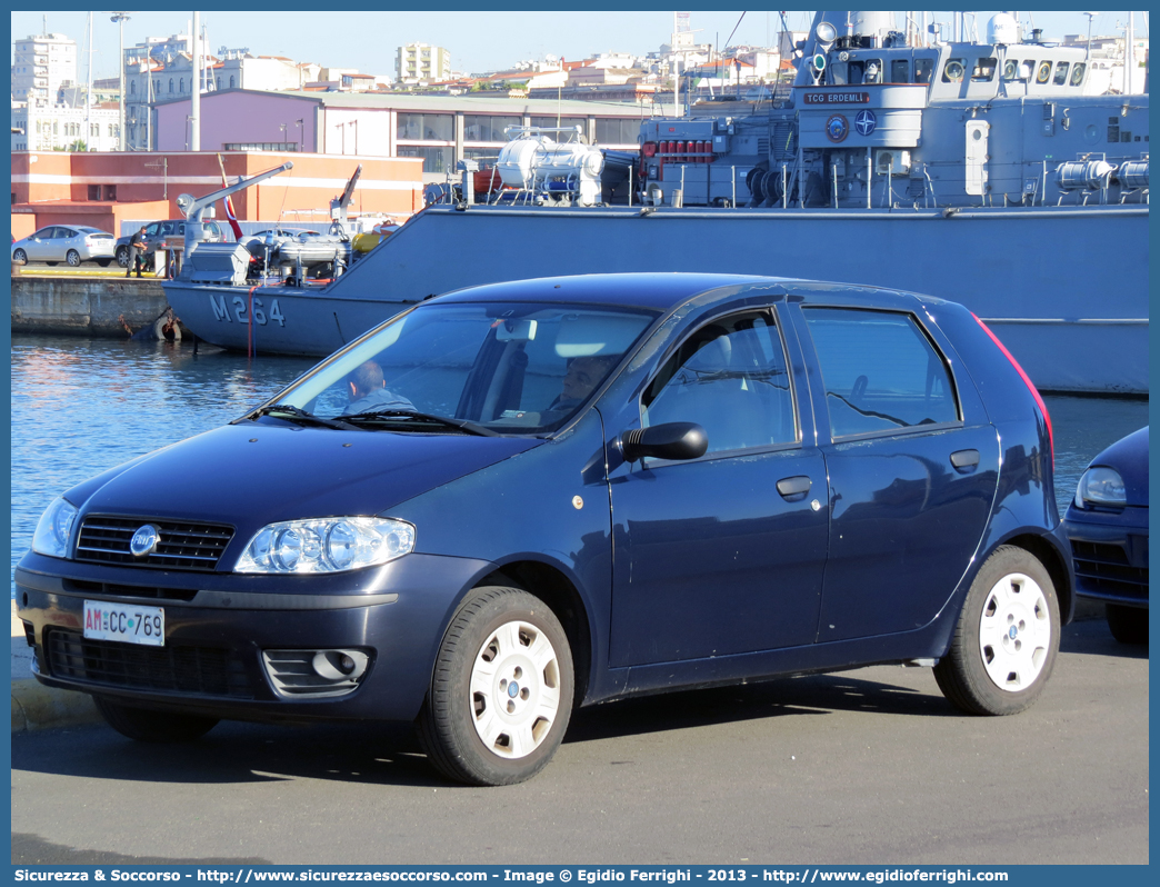 AM CC769
Aeronautica Militare Italiana
Fiat Punto III serie
Parole chiave: A.M.I.;AMI;Aeronautica;Militare;Italiana;Fiat;Punto