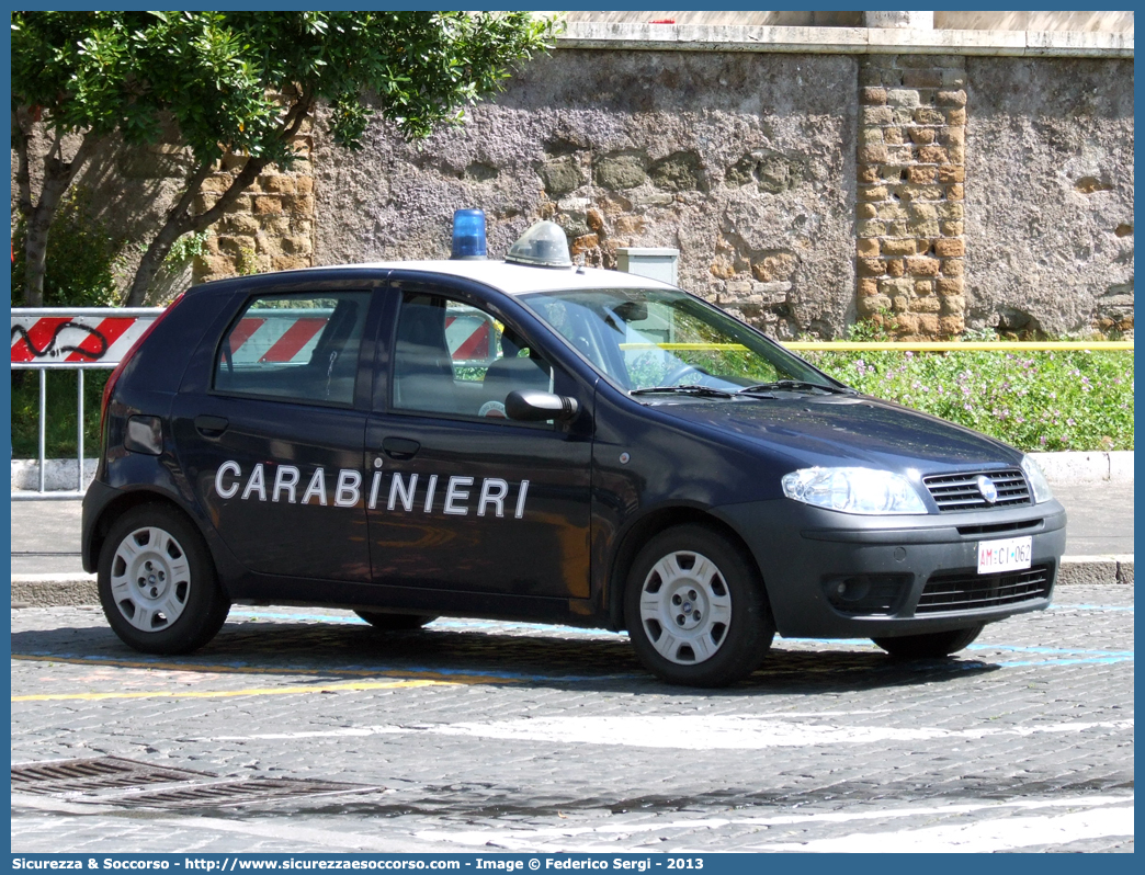 AM CI062
Arma dei Carabinieri
Reparto Carabinieri presso l'Aeronautica Militare
Fiat Punto III serie
Parole chiave: AM;A.M.;CC;C.C.;Arma;Carabinieri;Aeronautica;Militare;Fiat;Punto