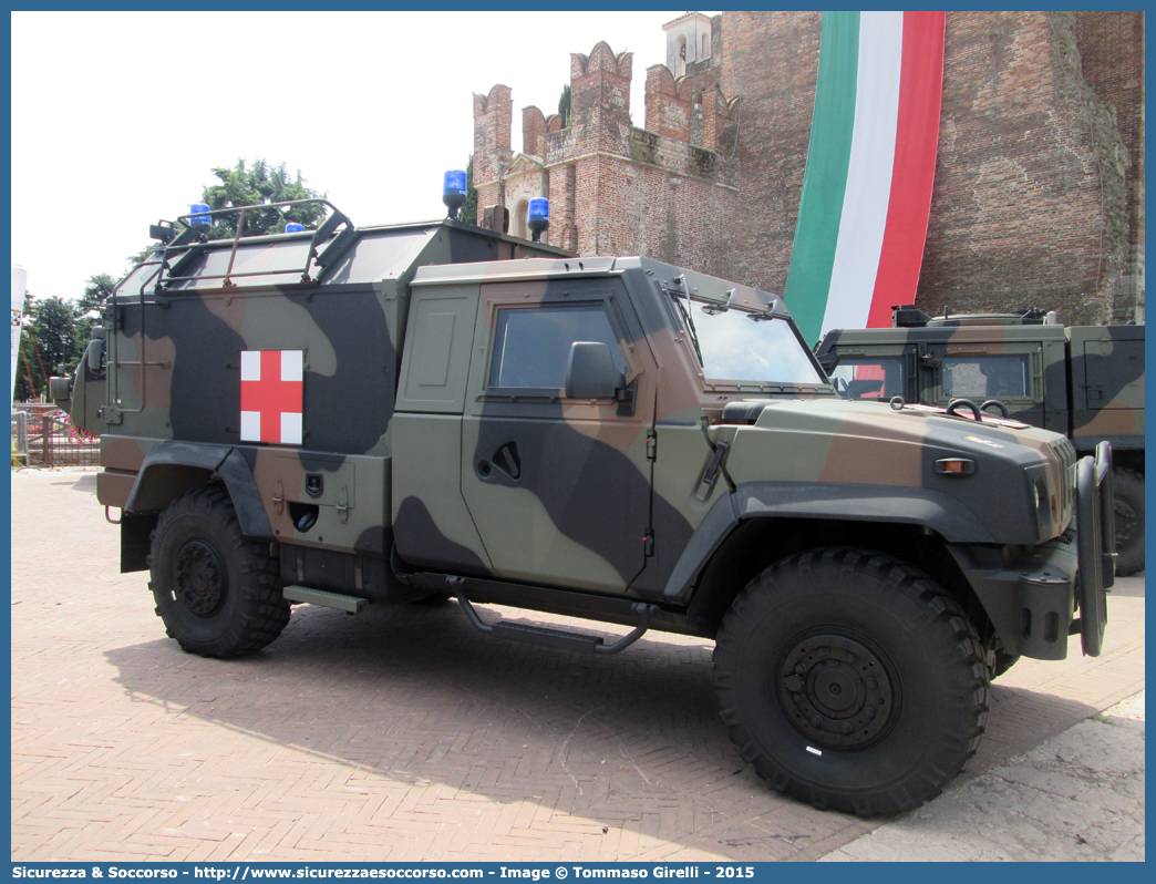 AM CM328
Aeronautica Militare Italiana
Servizio Sanitario
Iveco VTLM Lince
Parole chiave: AM;AMI;A.M.;A.M.I.;Aeronautica;Militare;Italiana;Servizio;Sanitario;Iveco;VTLM;V.T.L.M.;Lince;CM328