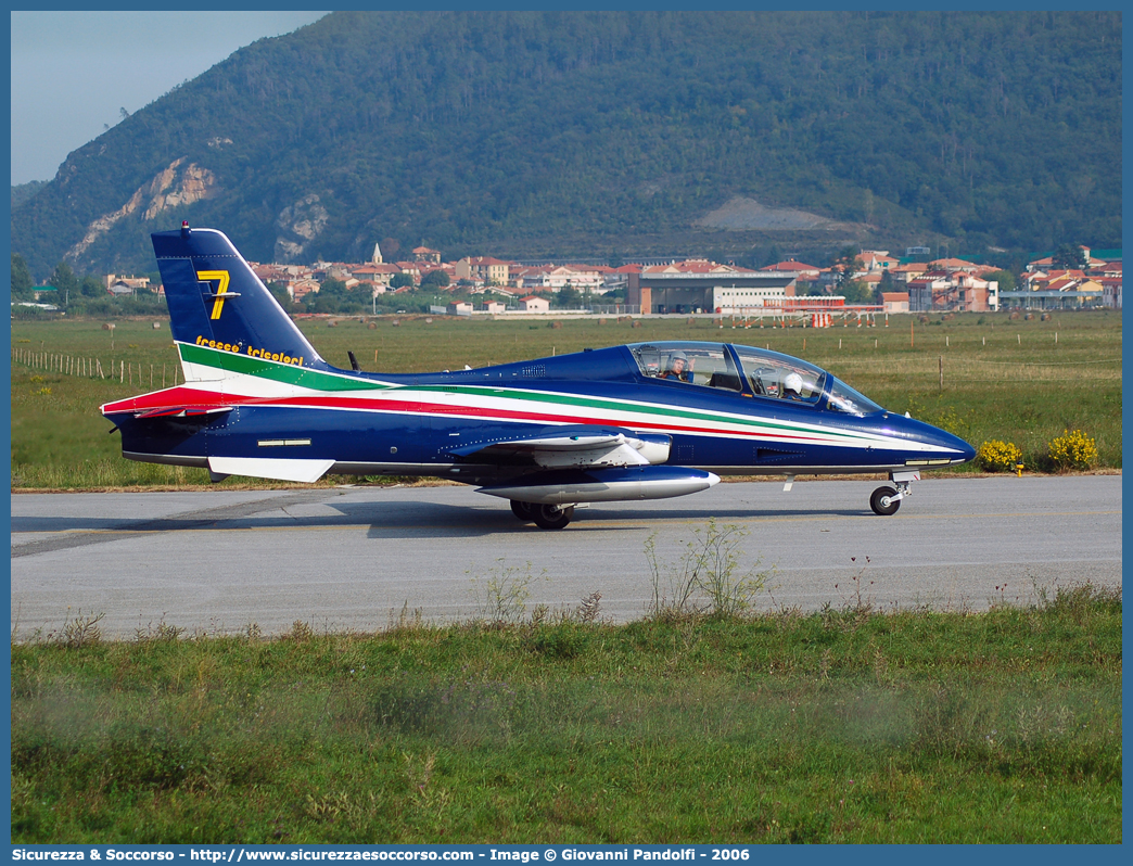 Pony 7
Aeronautica Militare Italiana
Aermacchi MB-339PAN
Parole chiave: AM;A.M.I.;AMI;Aeronautica;Militare;Italiana;MB;339PAN