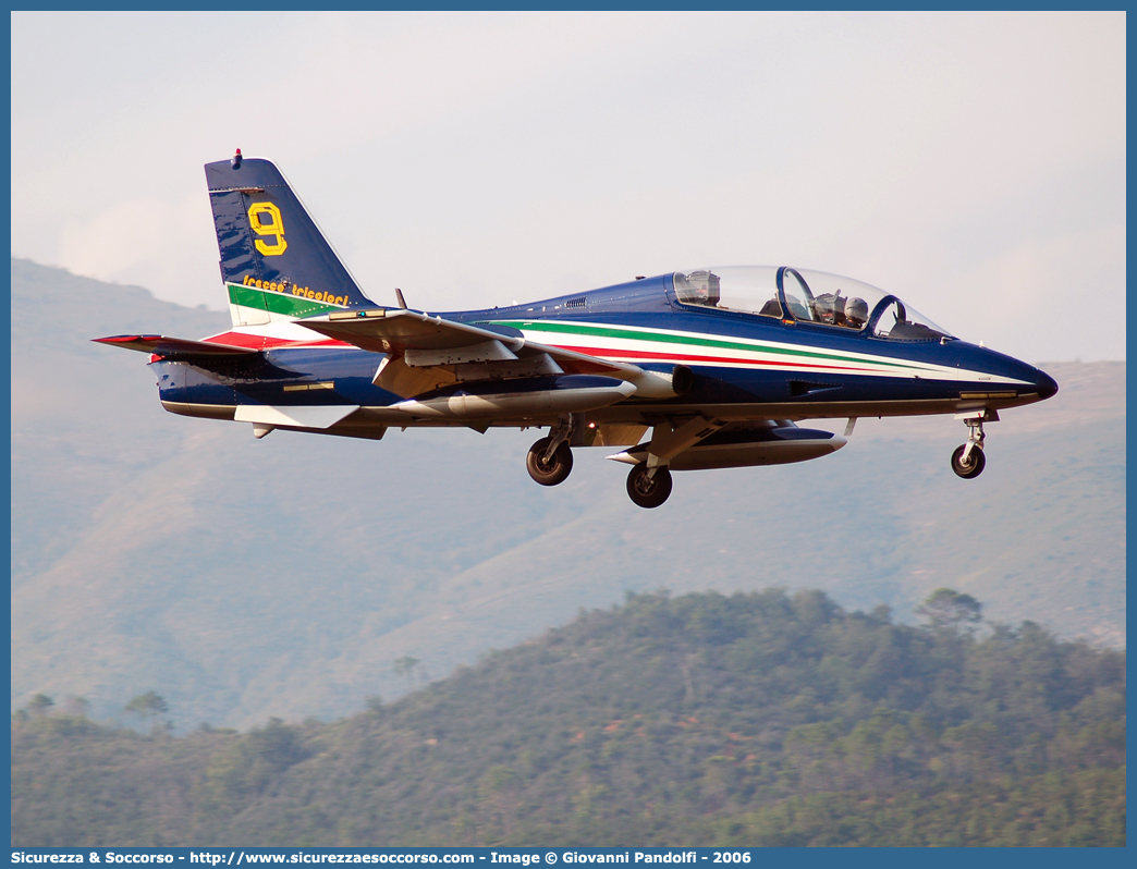 Pony 9
Aeronautica Militare Italiana
Aermacchi MB-339PAN
Parole chiave: AM;A.M.I.;AMI;Aeronautica;Militare;Italiana;MB;339PAN