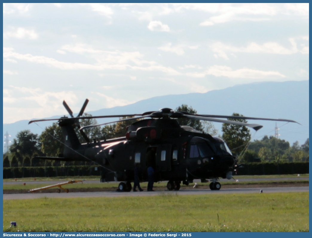 -
Aeronautica Militare Italiana
Agusta Westland HH-101A "Caesar"
Parole chiave: A.M.I.;AMI;Aeronautica;Militare;Italiana;Agusta;Westland;HH;101A