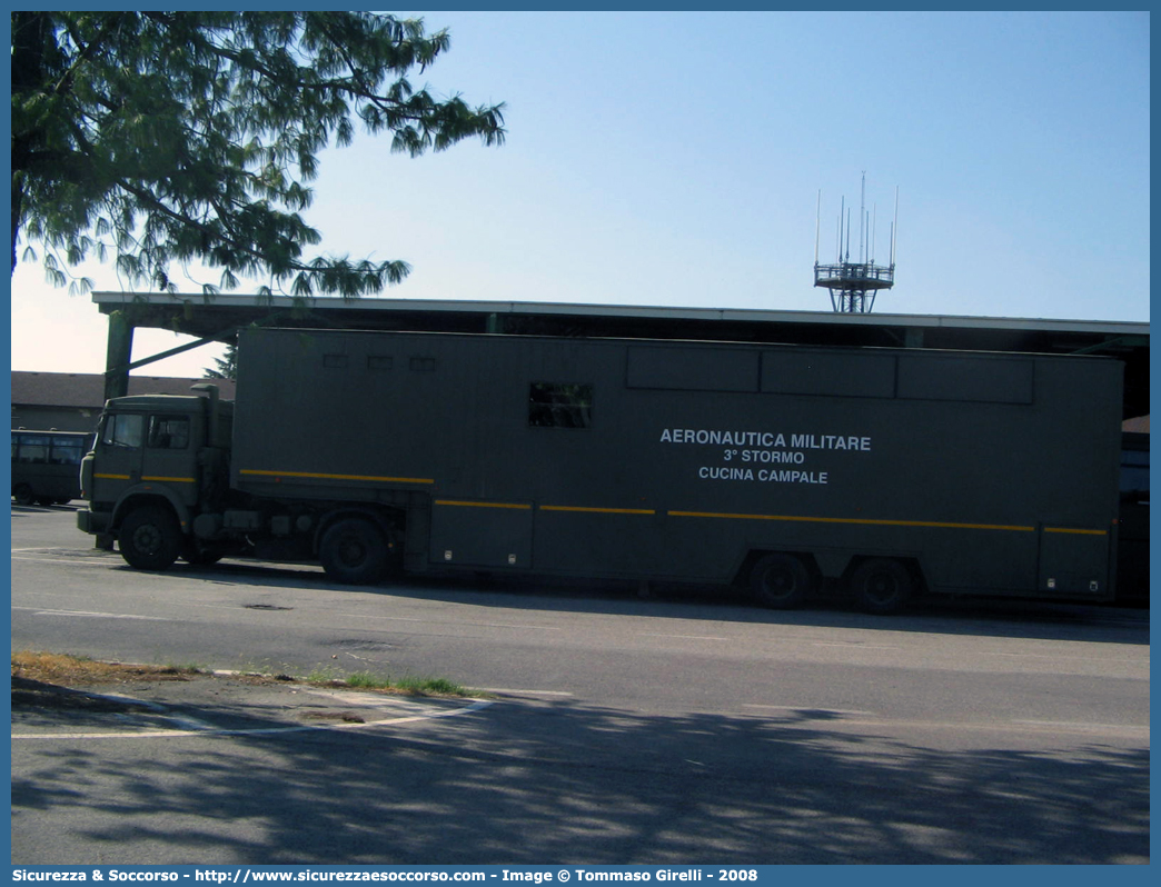 -
Aeronautica Militare Italiana
Cucina Campale
Parole chiave: AMI;A.M.I.;Aeronautica;Militare;Italiana;Cucina;Campale