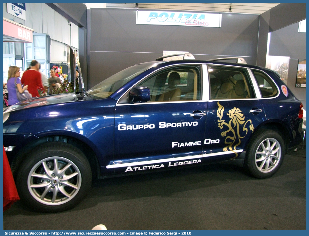 Polizia D7624
Polizia di Stato
Gruppo Sportivo "Fiamme Oro"
Porsche Cayenne II serie
(variante)
Parole chiave: PS;P.S.;Polizia di Stato;Gruppo Sportivo;Fiamme Oro;Porsche;Cayenne