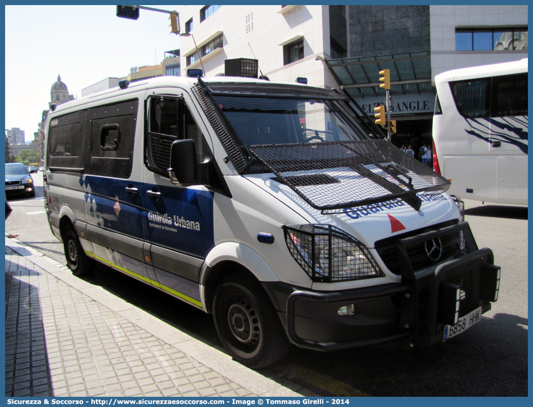 C323
Reino de España
Guardia Urbana Ayuntament de Barcelona
Mercedes Benz Sprinter II generation
Parole chiave: Regno di Spagna;Spagna;Espana;España;Reino de España;Guardia;Urbana;Ayuntament;Barcelona;Mercedes;Benz;Sprinter