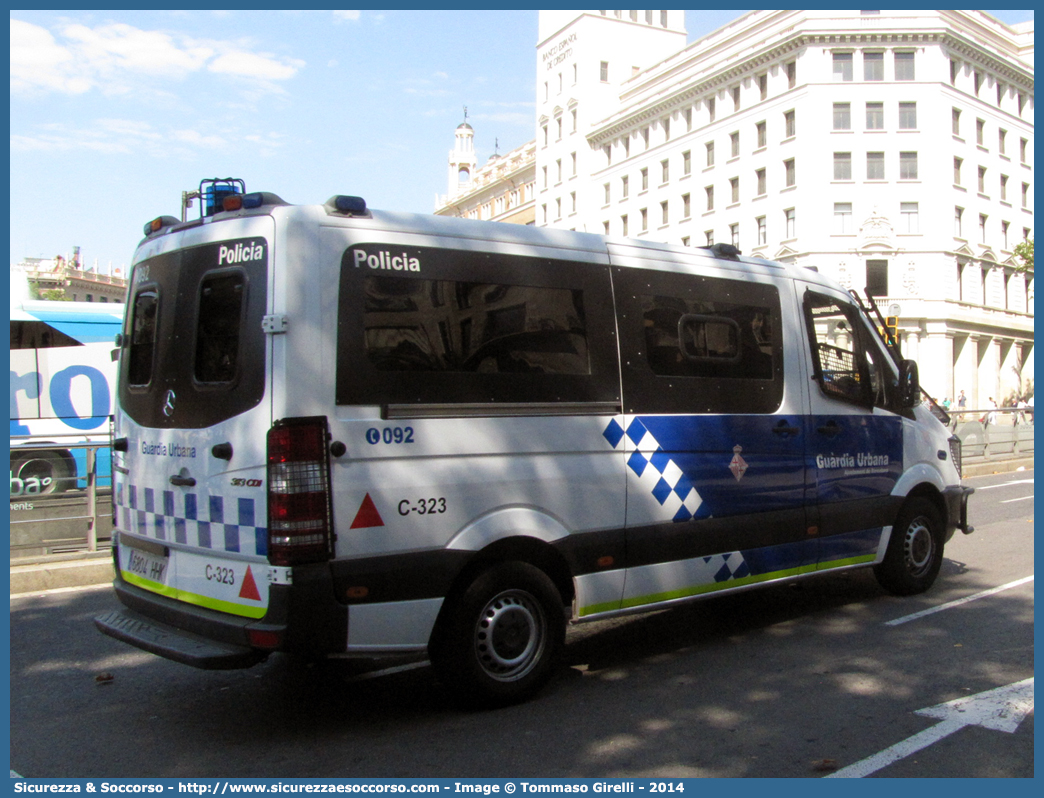 C323
Reino de España
Guardia Urbana Ayuntament de Barcelona
Mercedes Benz Sprinter II generation
Parole chiave: Regno di Spagna;Spagna;Espana;España;Reino de España;Guardia;Urbana;Ayuntament;Barcelona;Mercedes;Benz;Sprinter