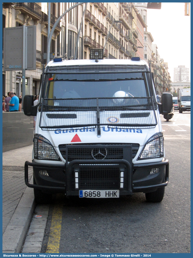 C324
Reino de España
Guardia Urbana Ayuntament de Barcelona
Mercedes Benz Sprinter II generation
Parole chiave: Regno di Spagna;Spagna;Espana;España;Reino de España;Guardia;Urbana;Ayuntament;Barcelona;Mercedes;Benz;Sprinter