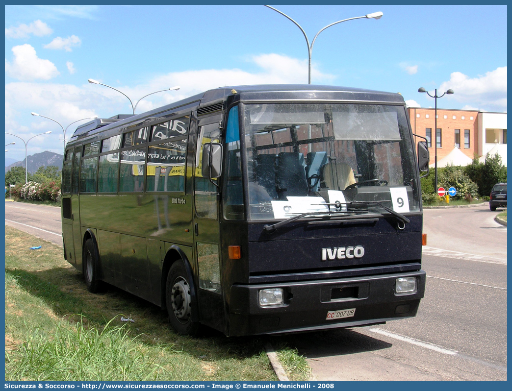 CC 007DB
Arma dei Carabinieri
Iveco 370S Turbo
Parole chiave: CC;C.C.;Arma;dei;Carabinieri;Bus;Minibus;Iveco;370;S;Turbo;007DB