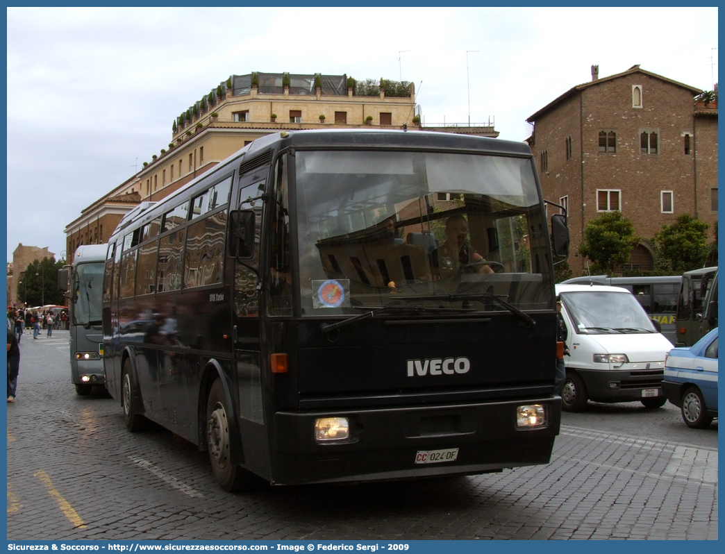 CC 024DF
Arma dei Carabinieri
Iveco 370S Turbo
Parole chiave: CC;C.C.;Arma;dei;Carabinieri;Bus;Minibus;Iveco;370;S;Turbo;024DF