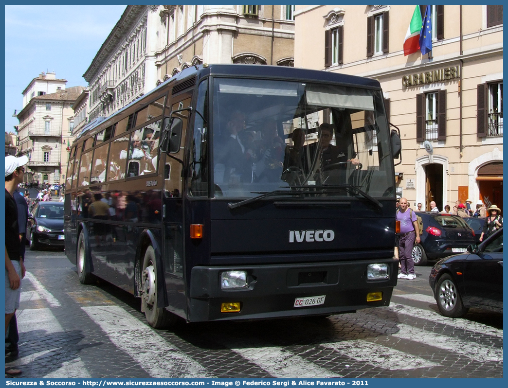 CC 026DF
Arma dei Carabinieri
Iveco 370S Turbo
Parole chiave: CC;C.C.;Arma;dei;Carabinieri;Bus;Minibus;Iveco;370;S;Turbo;026DF