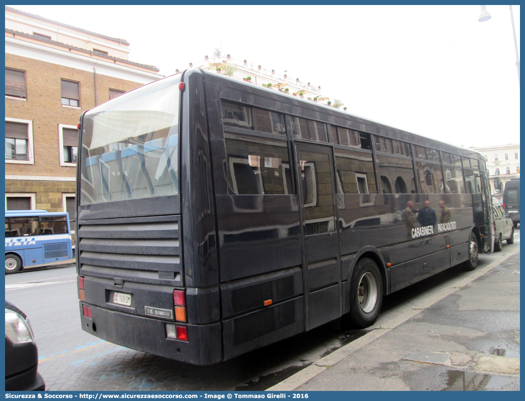 CC 168DM
Arma dei Carabinieri
1° Reggimento Carabinieri "Tuscania"
Scania De Simon LL30
Parole chiave: CC;C.C.;Arma;dei;Carabinieri;Reggimento;Paracadutisti;Tuscania;Scania;De Simon;LL30