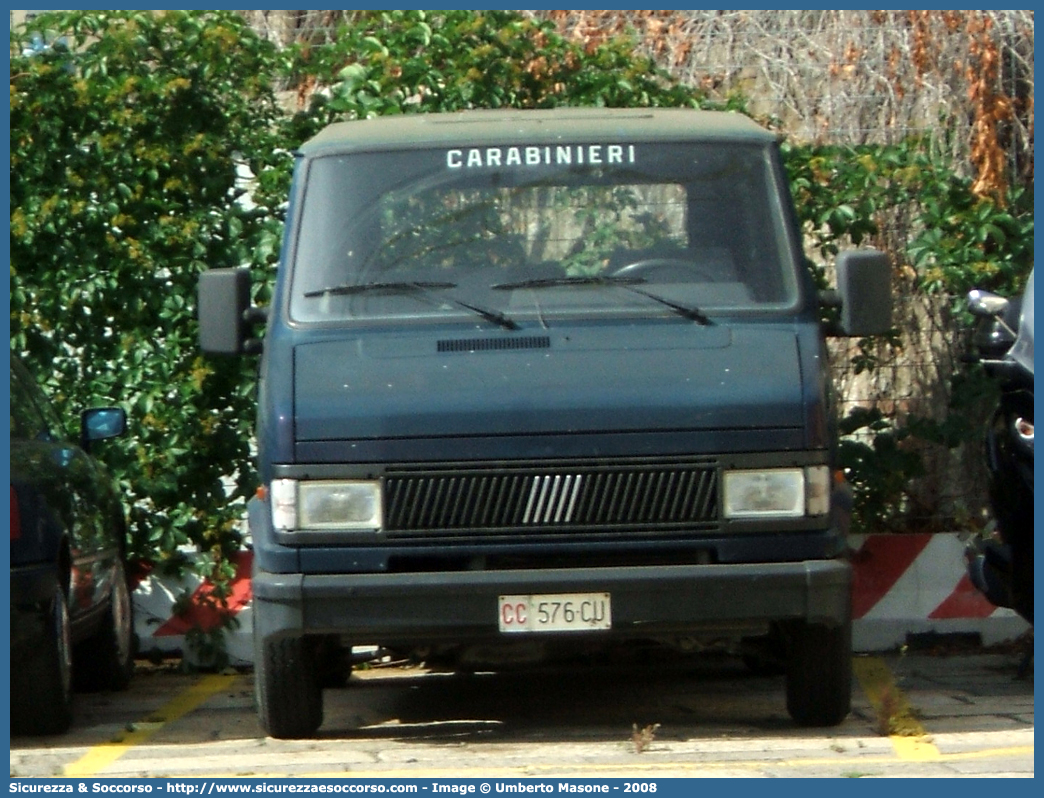 CC 576CU
Arma dei Carabinieri
Fiat Ducato I serie restyling
Parole chiave: CC;C.C.;dei;Arma;Carabinieri;Bus;Minibus;Fiat;Ducato;576CU