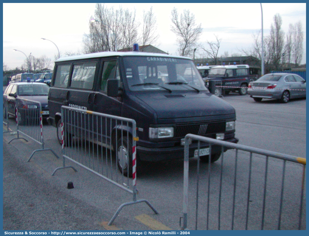 CC 821CE
Arma dei Carabinieri
Fiat Ducato I serie restyling
Parole chiave: CC;C.C.;dei;Arma;Carabinieri;Bus;Minibus;Fiat;Ducato;821CE