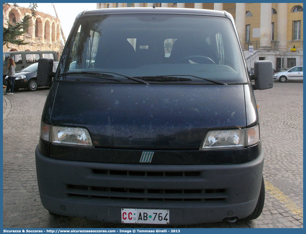 CC AB764
Arma dei Carabinieri
Fiat Ducato II serie
Parole chiave: CC;C.C.;dei;Arma;Carabinieri;Bus;Minibus;Fiat;Ducato;AB764