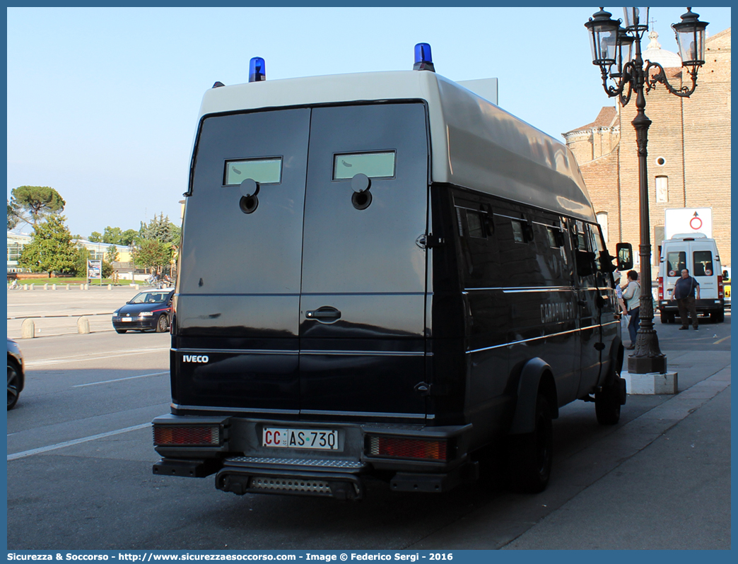 CC AS730
Arma dei Carabinieri
Battaglioni Mobili
Iveco TurboDaily 59-12 II serie
Parole chiave: CC;C.C.;Arma;dei;Carabinieri;Battaglioni;Mobili;Battaglione;Mobile;Iveco;TurboDaily;59-12;59.12;59;12;Blindato;Ordine;Pubblico