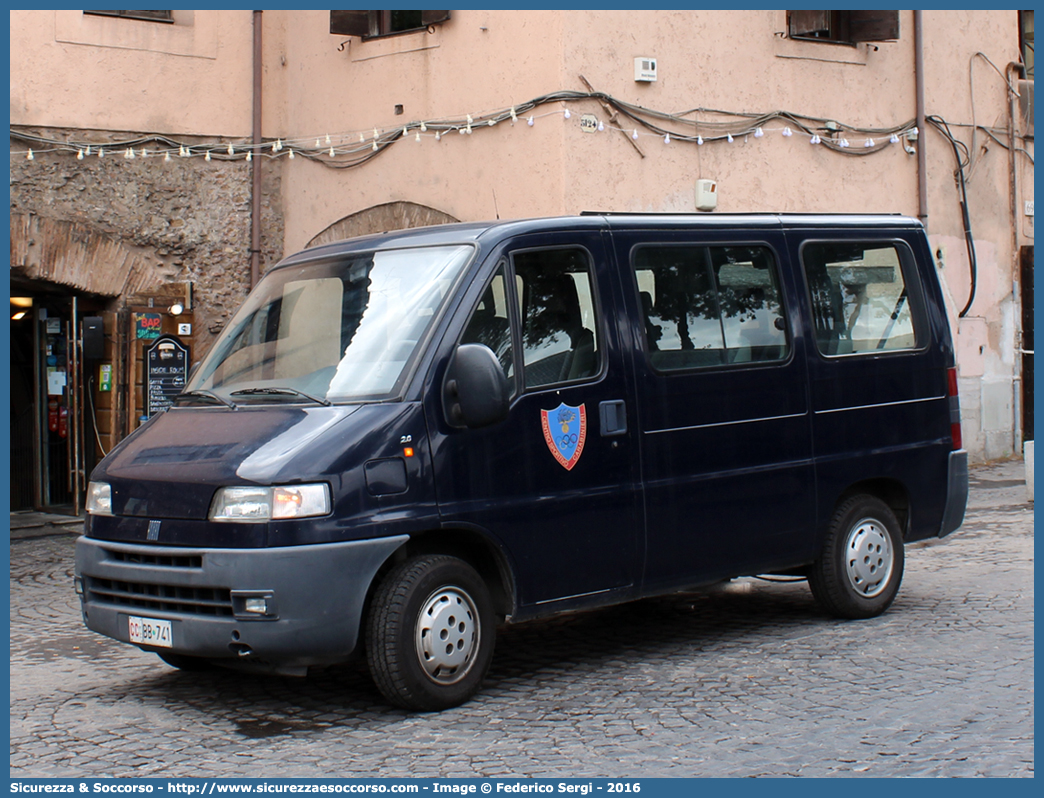 CC BB741
Arma dei Carabinieri
Gruppo Sportivo
Fiat Ducato II serie
Parole chiave: CC;C.C.;dei;Arma;Carabinieri;Bus;Minibus;Fiat;Ducato