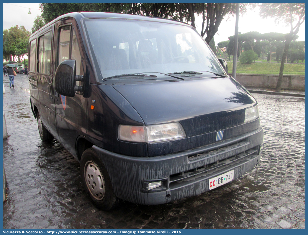 CC BB741
Arma dei Carabinieri
Gruppo Sportivo
Fiat Ducato II serie
Parole chiave: CC;C.C.;dei;Arma;Carabinieri;Bus;Minibus;Fiat;Ducato