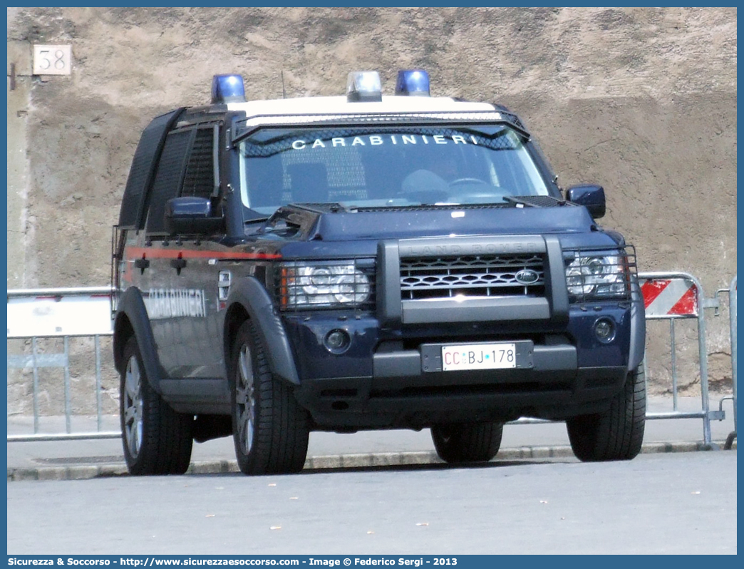 CC BJ178
Arma dei Carabinieri
Battaglioni Mobili
Land Rover Discovery 4
Parole chiave: CC;C.C.;Arma;dei;Carabinieri;Battaglione;Battaglioni;Mobile;Mobili;Land;Rover;Discovery;4;Blindato;Ordine;Pubblico;BJ178