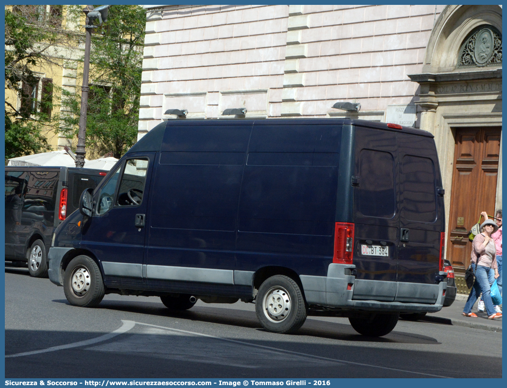 CC BT384
Arma dei Carabinieri
Fiat Ducato II serie restyling
Parole chiave: CC;C.C.;Arma;dei;Carabinieri;Fiat;Ducato