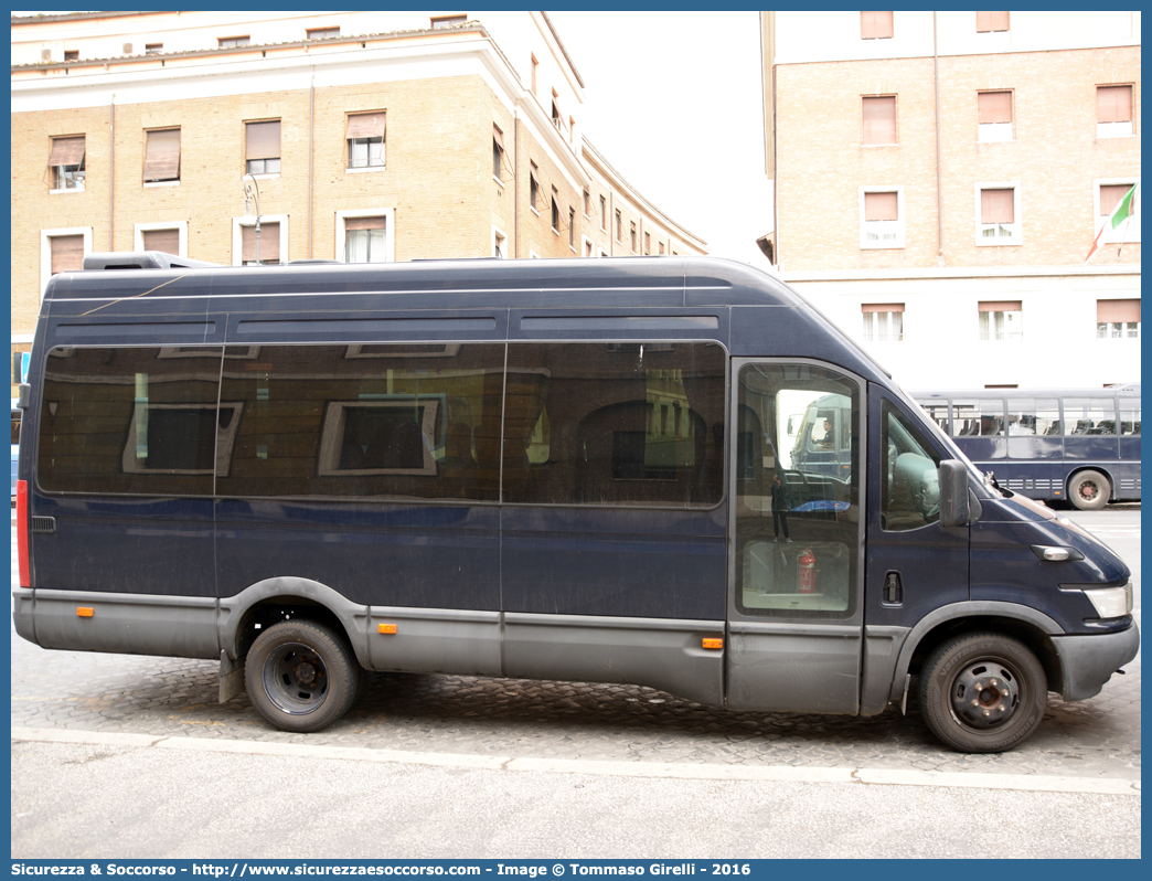 CC BZ058
Arma dei Carabinieri
Iveco Daily 50C15 III serie restyling
Parole chiave: CC;C.C.;Arma;dei;Carabinieri;Bus;Minibus;Iveco;Daily;50C15;50 C 15;50C 15;50 C15