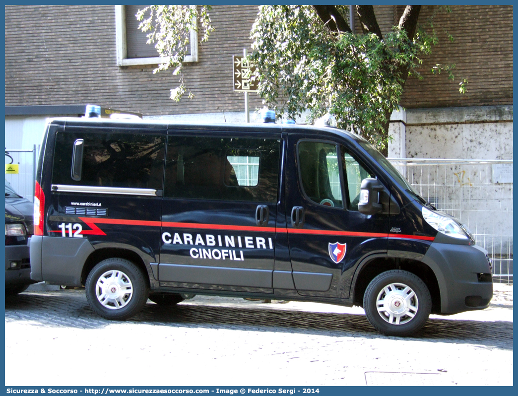 CC DC812
Arma dei Carabinieri
Centro e Nuclei Cinofili
Fiat Ducato III serie
Parole chiave: CC;C.C.;Arma;Carabinieri;Centro;Nucleo;Cinofili;Fiat;Ducato