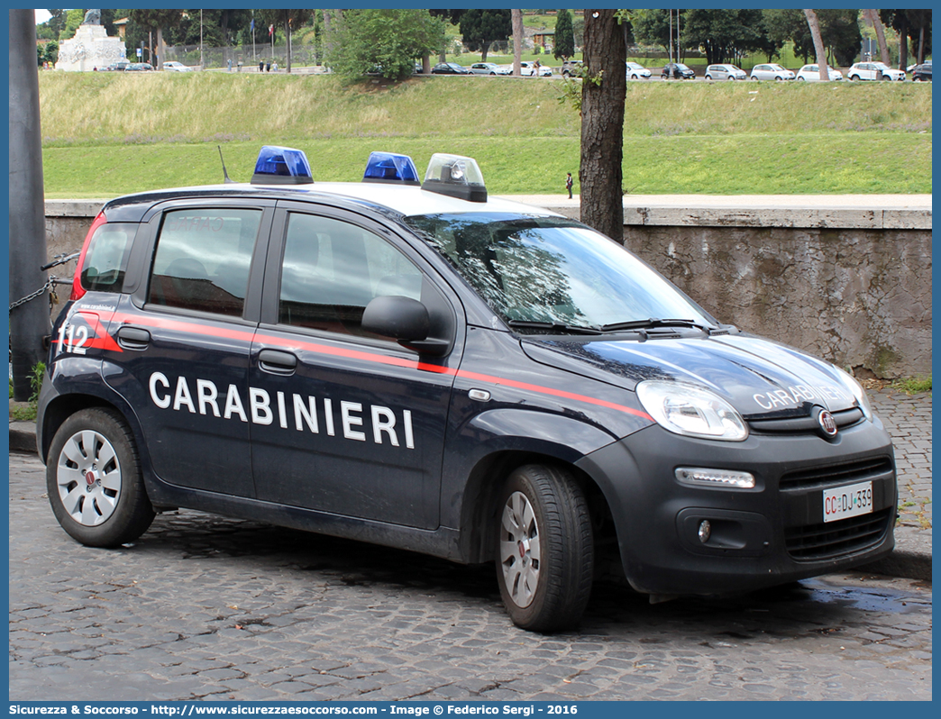 CC DJ339
Arma dei Carabinieri
Fiat Nuova Panda II serie
(I fornitura)
Parole chiave: CC;C.C.;Arma;dei;Carabinieri;Fiat;Nuova;Panda