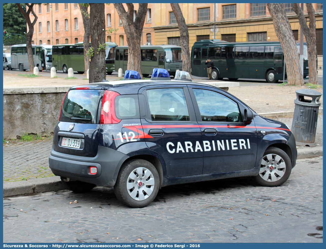 CC DJ339
Arma dei Carabinieri
Fiat Nuova Panda II serie
(I fornitura)
Parole chiave: CC;C.C.;Arma;dei;Carabinieri;Fiat;Nuova;Panda