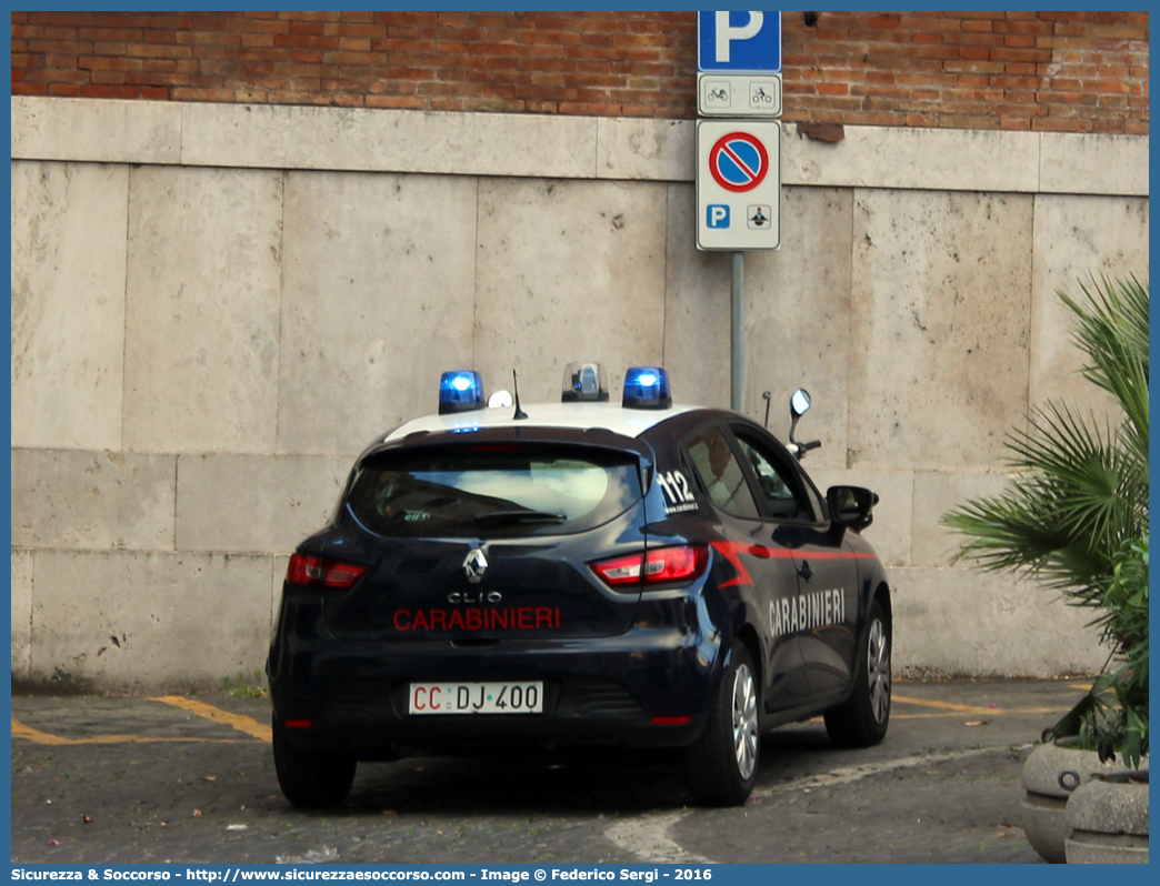 CC DJ400
Arma dei Carabinieri
Renault Clio VI serie
Allestitore Focaccia Group S.r.l.
Parole chiave: CC;C.C.;Arma;dei;Carabinieri;Nucleo;Radiomobile;Radio;Mobile;Pattuglia;Pattuglie;Mobile;Mobili;di;Zona;Focaccia;Renault;Clio