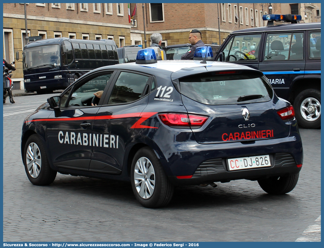 CC DJ826
Arma dei Carabinieri
Renault Clio VI serie
Allestitore Focaccia Group S.r.l.
Parole chiave: CC;C.C.;Arma;dei;Carabinieri;Nucleo;Radiomobile;Radio;Mobile;Pattuglia;Pattuglie;Mobile;Mobili;di;Zona;Focaccia;Renault;Clio