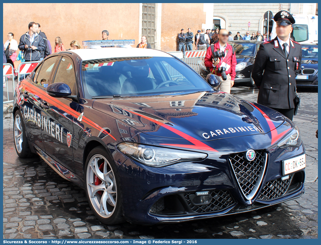 CC DK554
Arma dei Carabinieri
Alfa Romeo Nuova Giulia Quadrifoglio
Parole chiave: CC;C.C.;Arma;dei;Carabinieri;Alfa;Romeo;Nuova;Giulia;Quadrifoglio