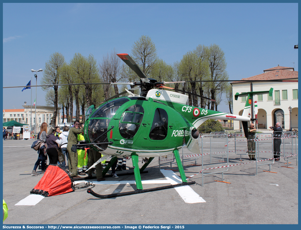 CFS 05
Corpo Forestale
Servizio Aereo
Nardi Hughes NH500D
Parole chiave: Corpo;Forestale;Stato;Corpo Forestale dello Stato;CFS;C.F.S.;Servizio Aereo;Nardi Hughes;NH500D;05