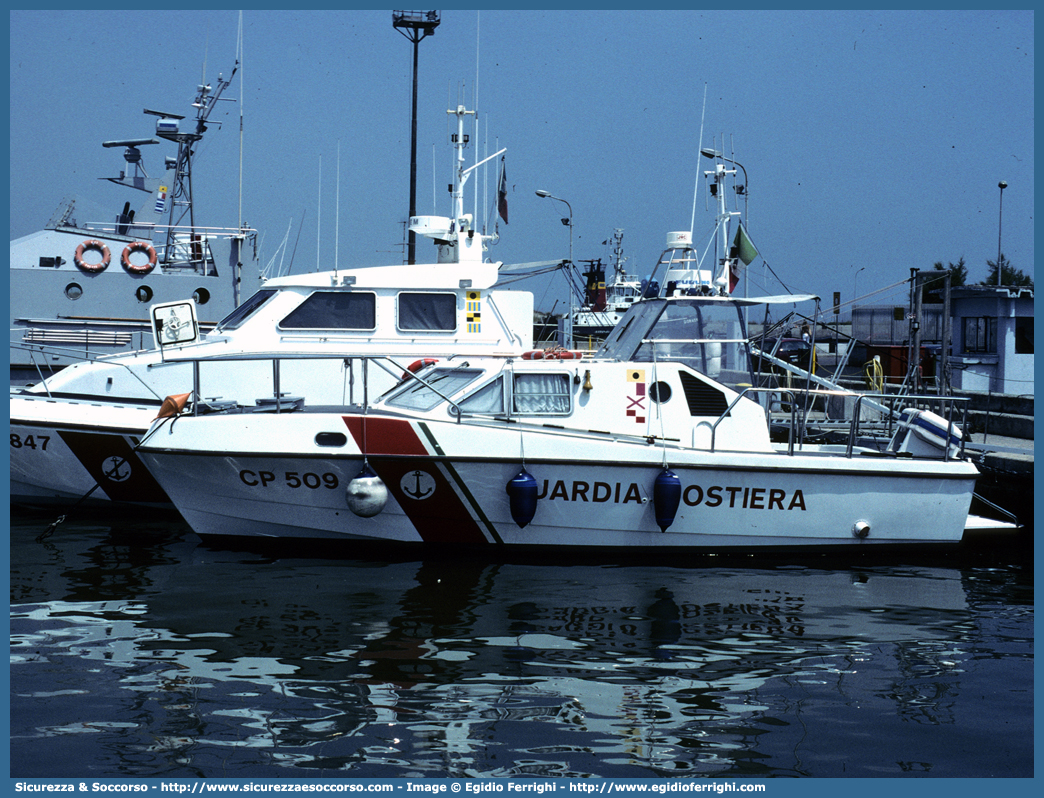 CP 509
Corpo delle Capitanerie di Porto
Guardia Costiera
Vedetta Costiera Classe 506
Parole chiave: Guardia;Costiera;Capitaneria;Capitanerie;Porto;Vedetta;Vedette;Costiera;Costiere;Classe;506;CP;C.P.;G.C.;GC;CP509;CP 509