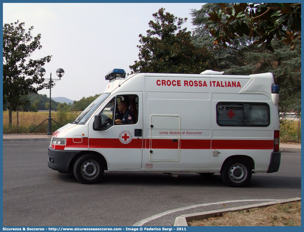 CRI 15105
Croce Rossa Italiana
Terme Euganee (PD)
Citroen Jumper I serie
Allestitore Bollanti S.r.l.
Parole chiave: Croce;Rossa;Italiana;CRI;C.R.I.;Ambulanza;Citroen;Jumper;Bollanti;Termee Euganee;15105