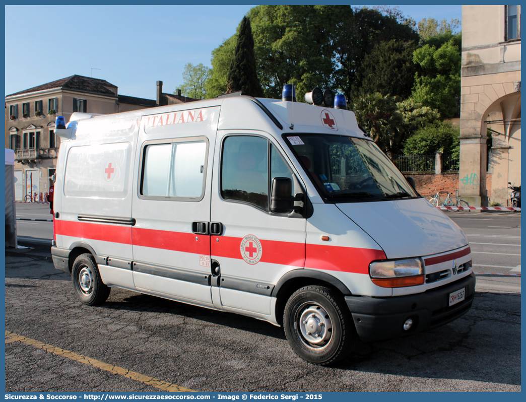 CRI 15267
Croce Rossa Italiana
Padova
Renault Master II serie
Parole chiave: CRI;C.R.I.;Croce;Rossa;Italiana;Padova;Renault;Master