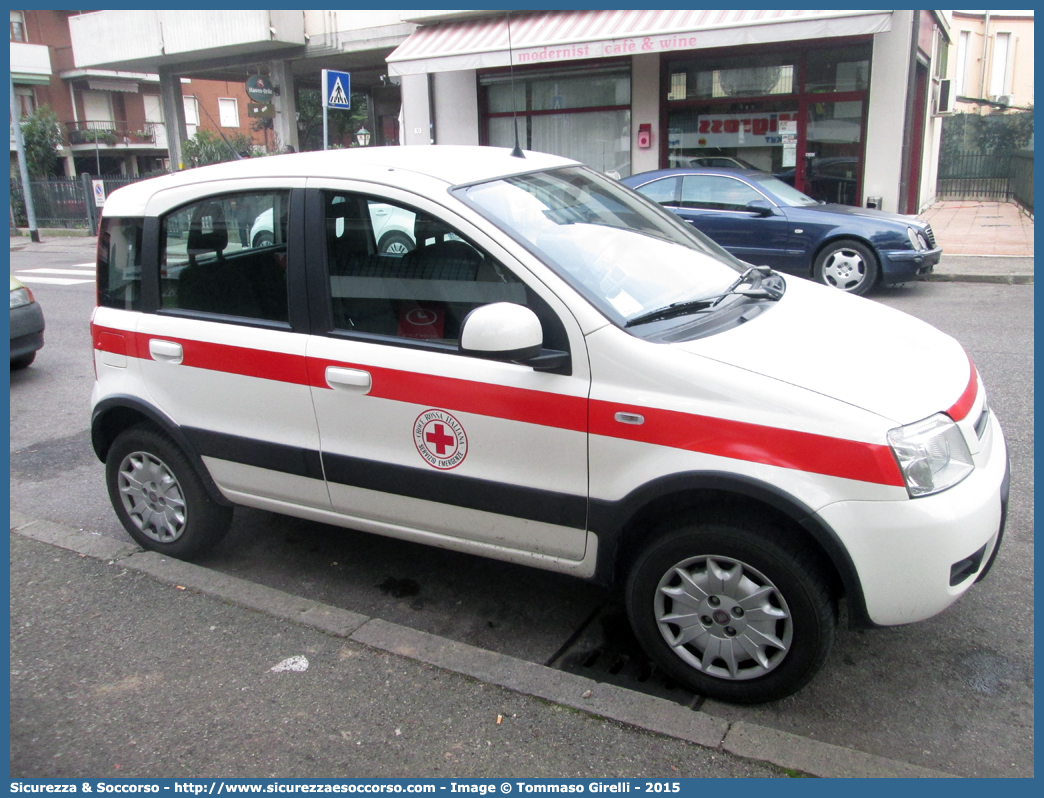 CRI 787AB
Croce Rossa Italiana
Servizio Emergenze
Fiat Nuova Panda 4x4 I serie restyling
Parole chiave: CRI;C.R.I.;Croce;Rossa;Italiana;Fiat;Nuova;Panda;4x4;Servizio;Emergenze;787AB