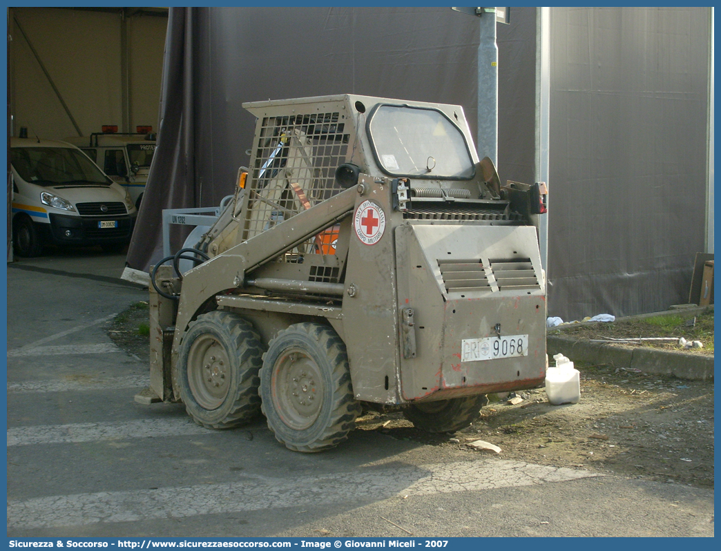 CRI 9068
Croce Rossa Italiana
Corpo Militare
Bobcat 543
Parole chiave: CRI;CRIM;C.R.I.;C.R.I.M.;Croce;Rossa;Italiana;Corpo;Militare;Bobcat;543;9068