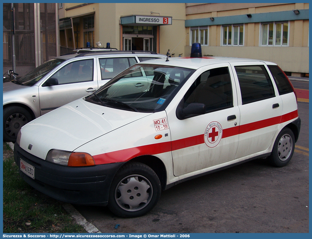 CRI A1630
Croce Rossa Italiana
Fiat Punto I serie
Parole chiave: CRI;C.R.I.;Croce;Rossa;Italiana;Fiat;Punto;A1630