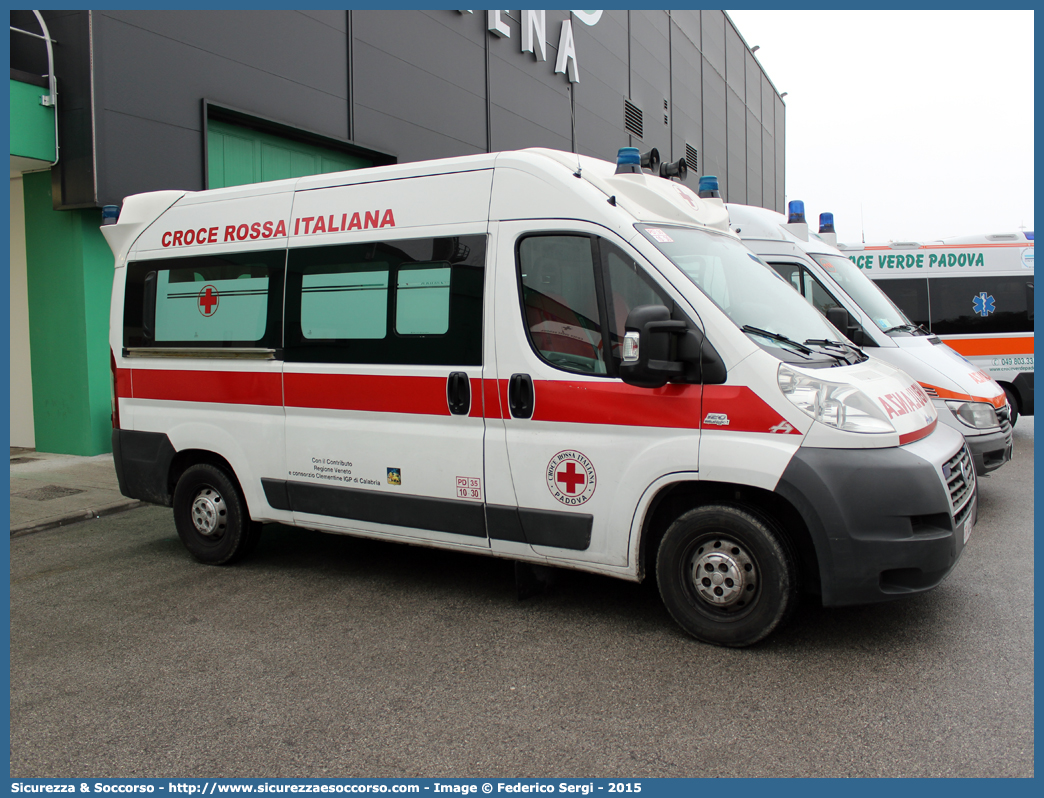 CRI A203D
Croce Rossa Italiana
Padova 
Fiat Ducato III serie
Allestitore Aricar S.p.A.
Parole chiave: Croce;Rossa;Italiana;CRI;C.R.I.;Ambulanza;Fiat;Ducato;X250;Aricar;Padova