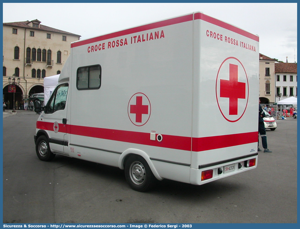 CRI A2328
Croce Rossa Italiana
Padova
Renault Master II serie
Allestitore P.M.C. Allestimenti Speciali S.n.c.
Parole chiave: CRI;C.R.I.;Croce Rossa Italiana;Padova;Renault;Master;P.M.C.;PMC