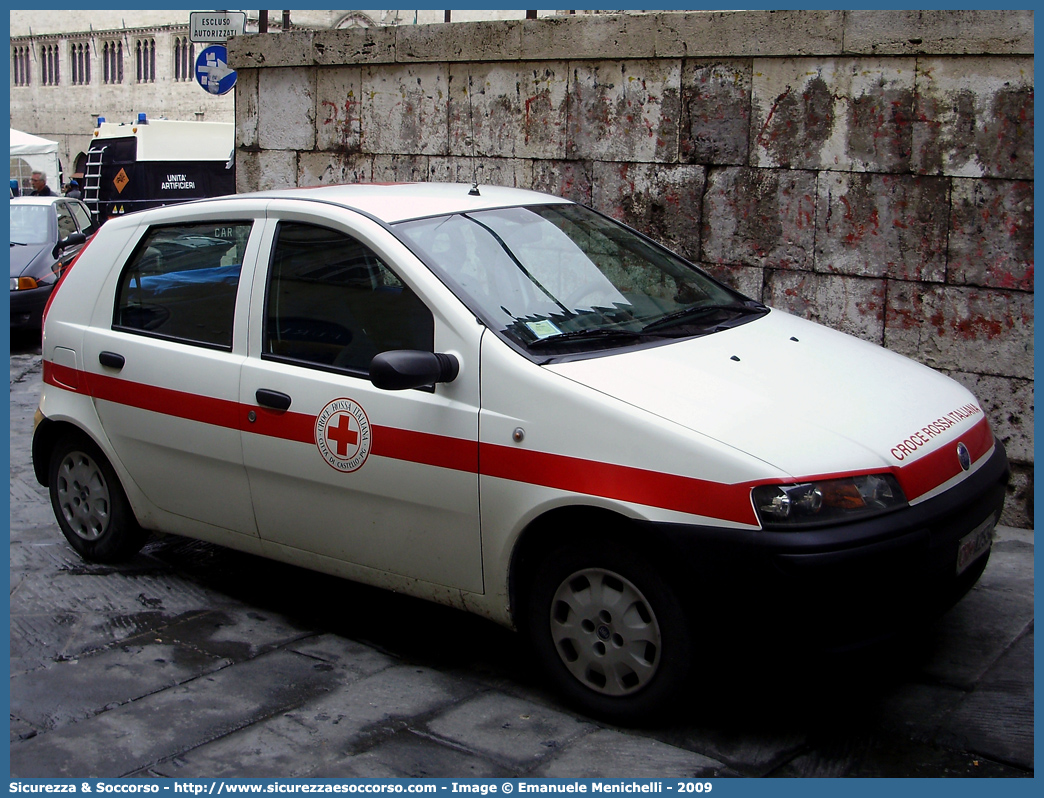 CRI A2534
Croce Rossa Italiana
Città di Castello (PG)
Fiat Punto II serie
Parole chiave: C.R.I.;CRI;Croce;Rossa;Italiana;Fiat;Punto;Città;di;Castello;A2534